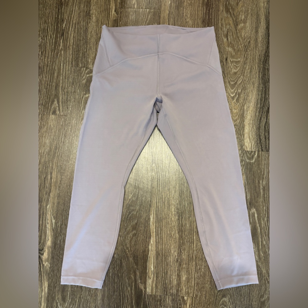 Lululemon women’s high rise Lavender Leggings 25”, size 14